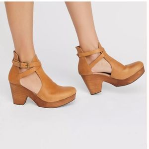 Free People Cedar Clog Natural Tan Brown Leather EU 38.5 US 8.5 NWB